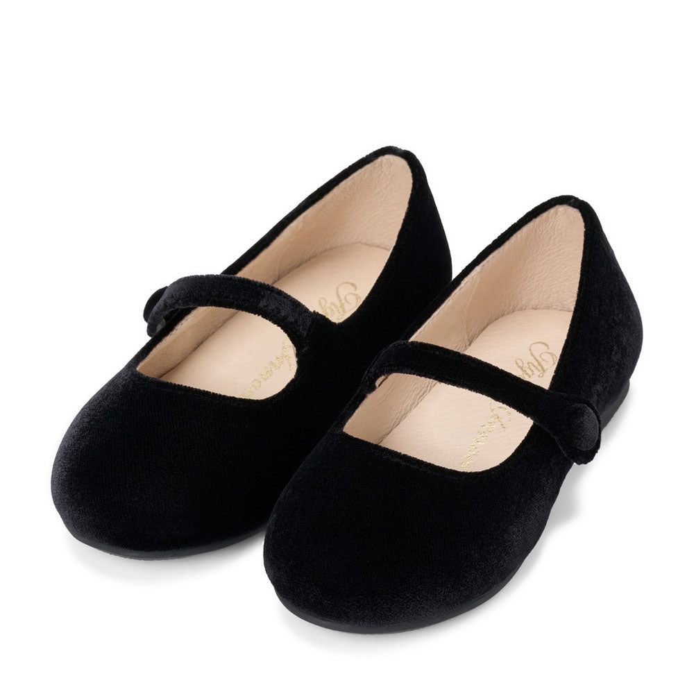 Elin Velvet Black Shoes by Age of Innocence