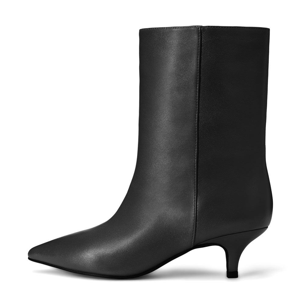 Gina Black Boots by Age of Innocence