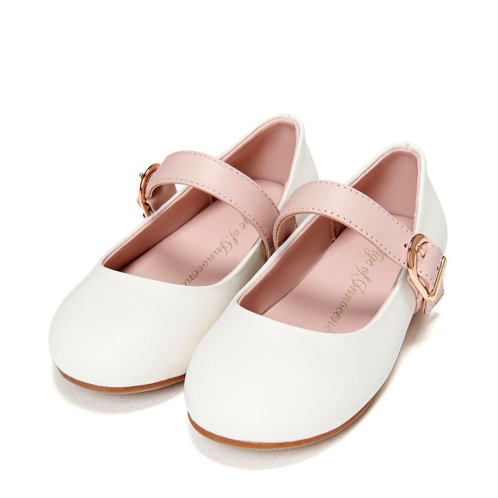 Exploring the Allure of White and Pink Designer Shoes: A Comprehensive Guide